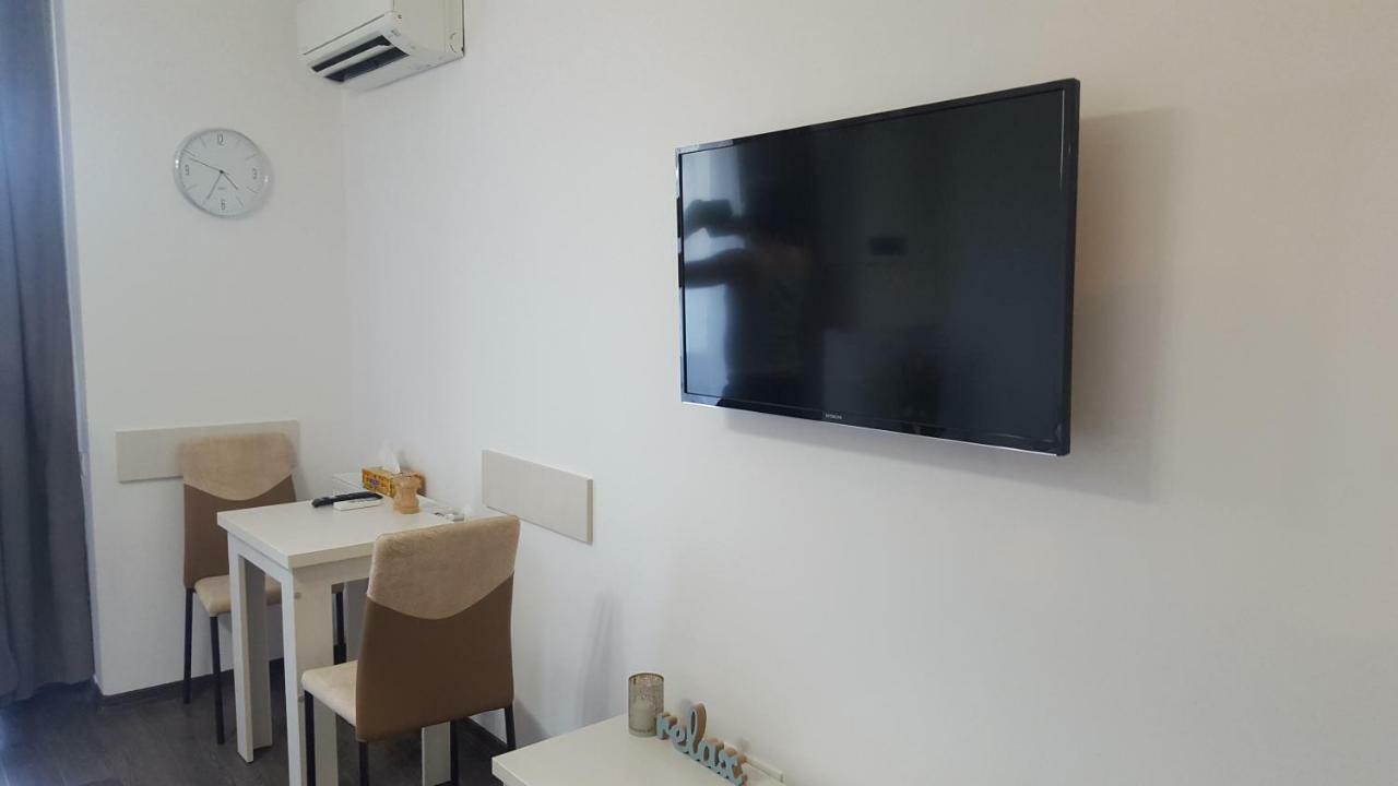Alex Marina Flat Apartment Mamaia Ngoại thất bức ảnh